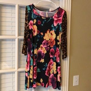 Beautiful leopard/floral top